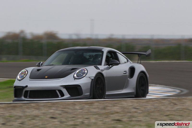 Porsche 911 GT3 RS white