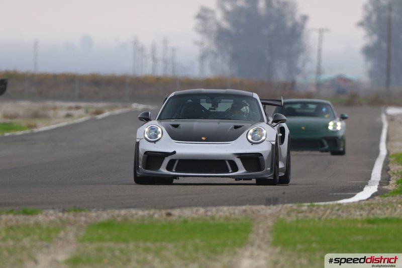 Porsche 911 GT3 RS white