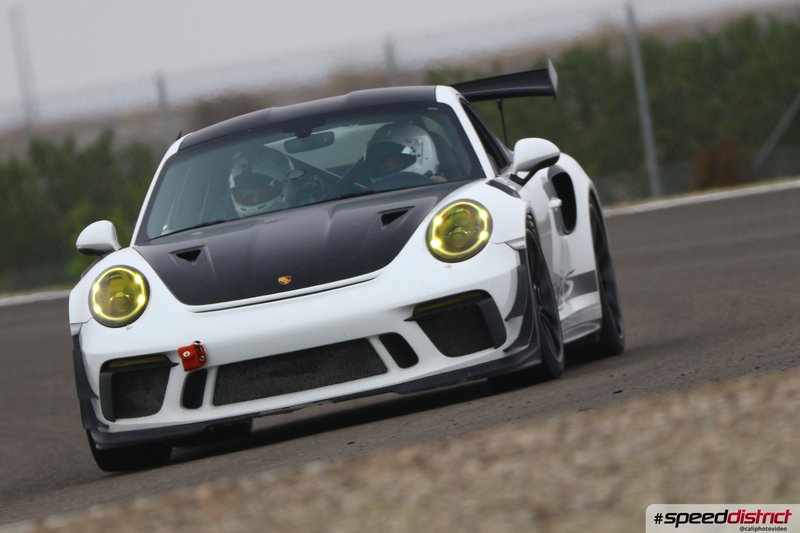 Porsche 911 GT3 RS white