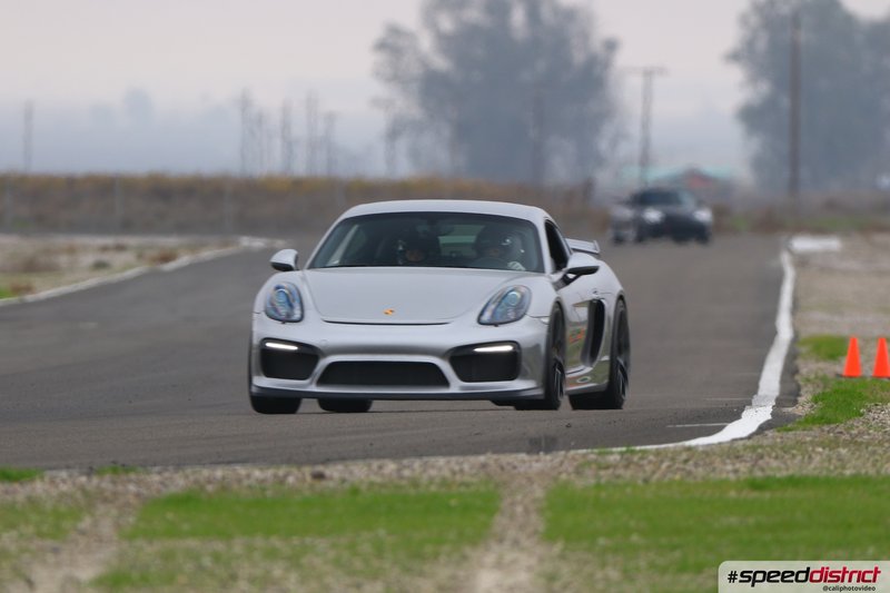 Porsche Cayman GT4