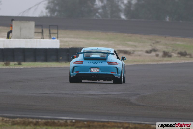 Porsche 911 GT3 blue