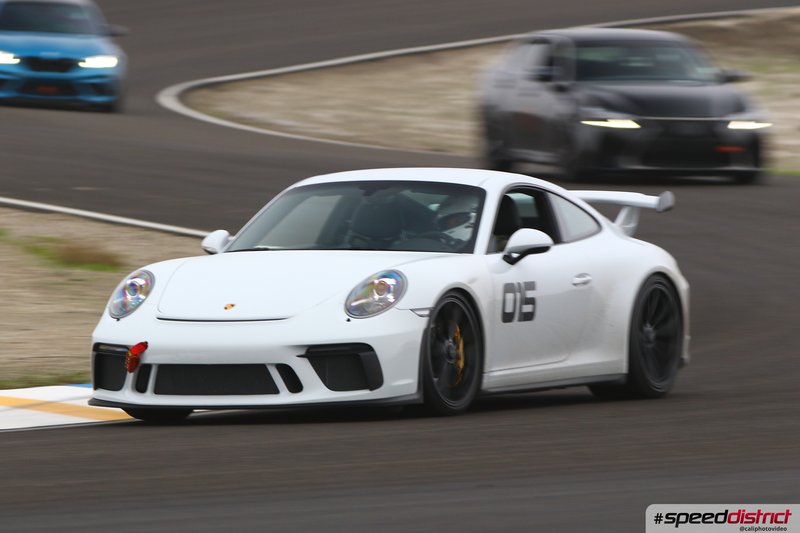 Porsche 911 GT3 white