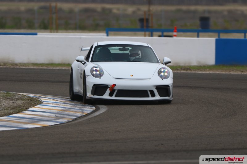 Porsche 911 GT3 white