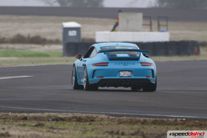 Porsche 911 GT3 blue
