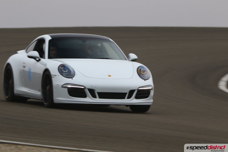 Porsche 911 GT3 white