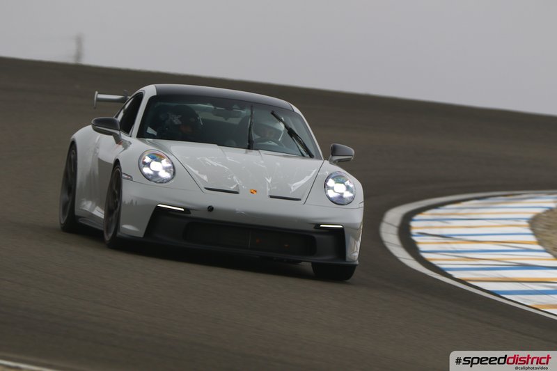 Porsche 911 GT3 RS white