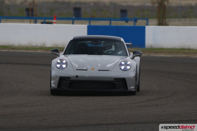 Porsche 911 GT3 RS white
