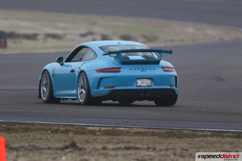Porsche 911 GT3 blue