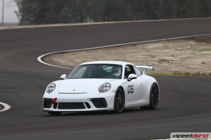 Porsche 911 GT3 white