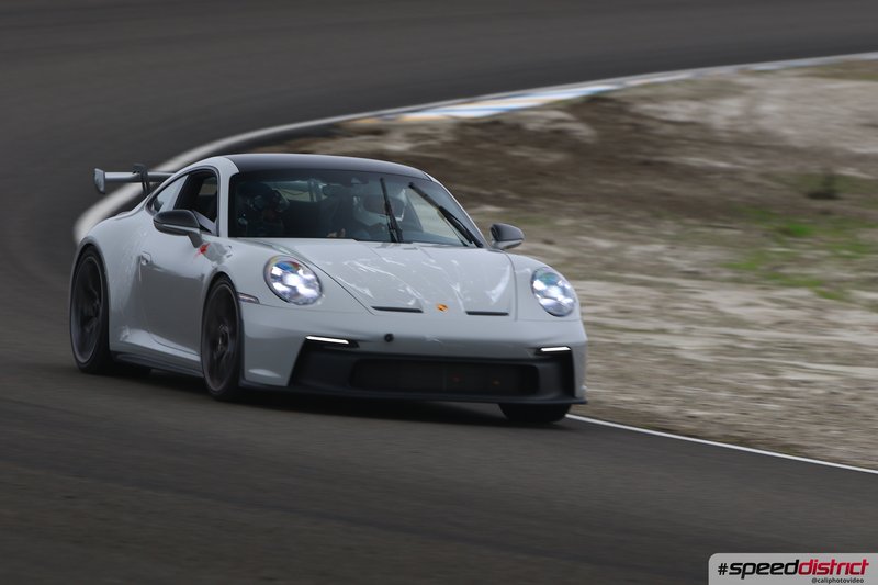 Porsche 911 GT3 RS white