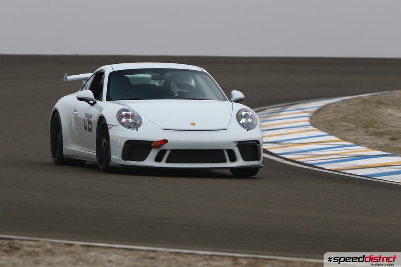 Porsche 911 GT3 white