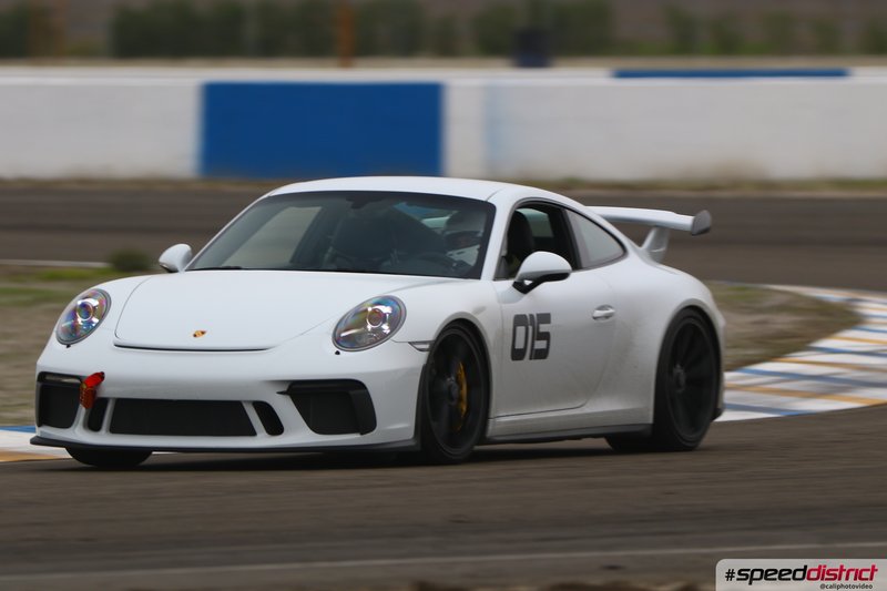 Porsche 911 GT3 white