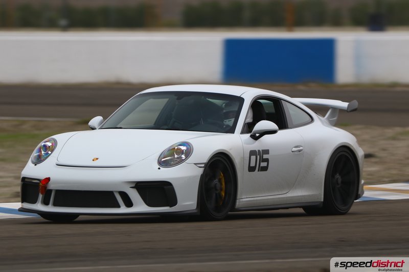 Porsche 911 GT3 white