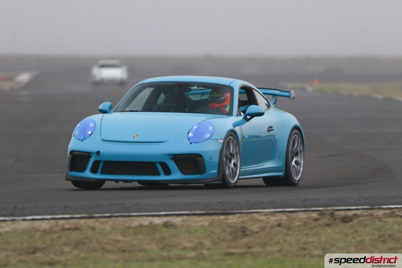 Porsche 911 GT3 blue