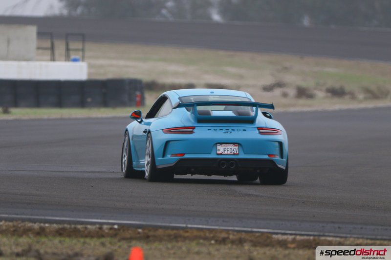 Porsche 911 GT3 blue