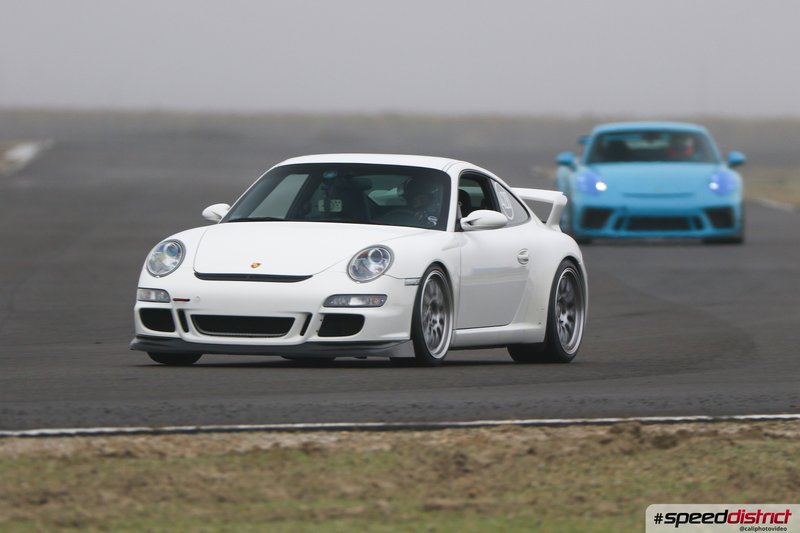 Porsche 911 GT3 white