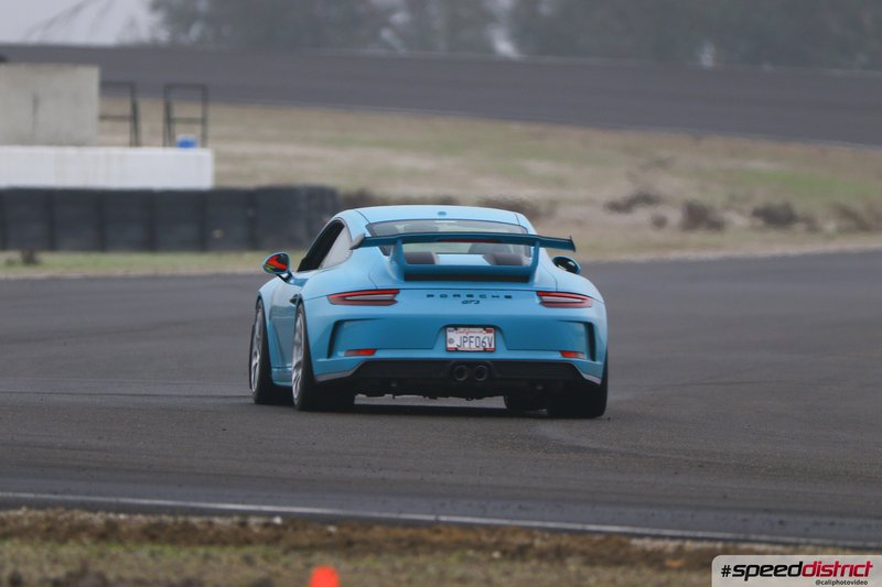 Porsche 911 GT3 blue