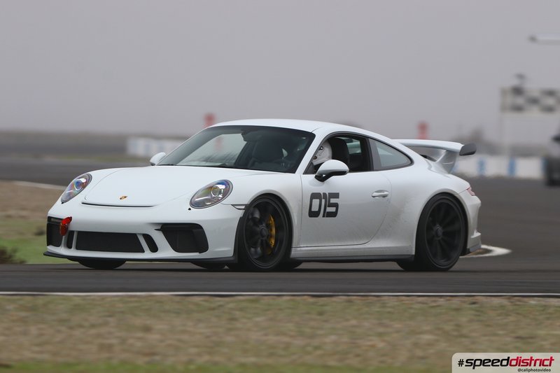 Porsche 911 GT3 white