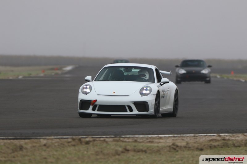 Porsche 911 GT3 white