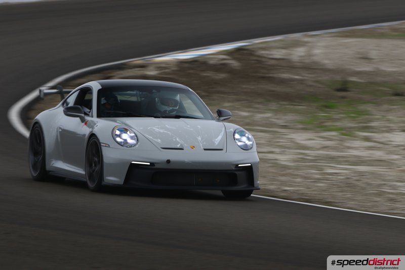Porsche 911 GT3 RS white