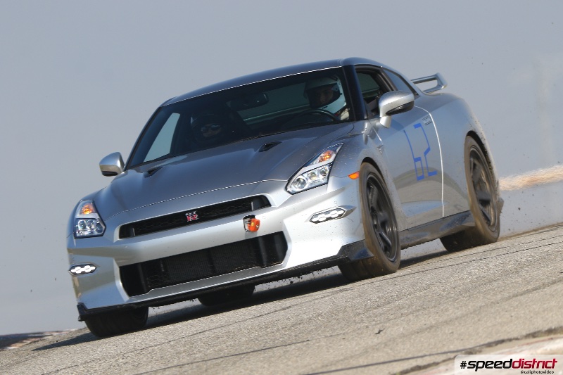 Nissan GT-R silver