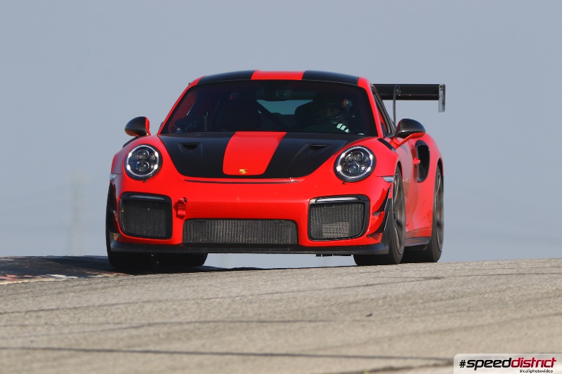 Porsche 911 GT3 RS red