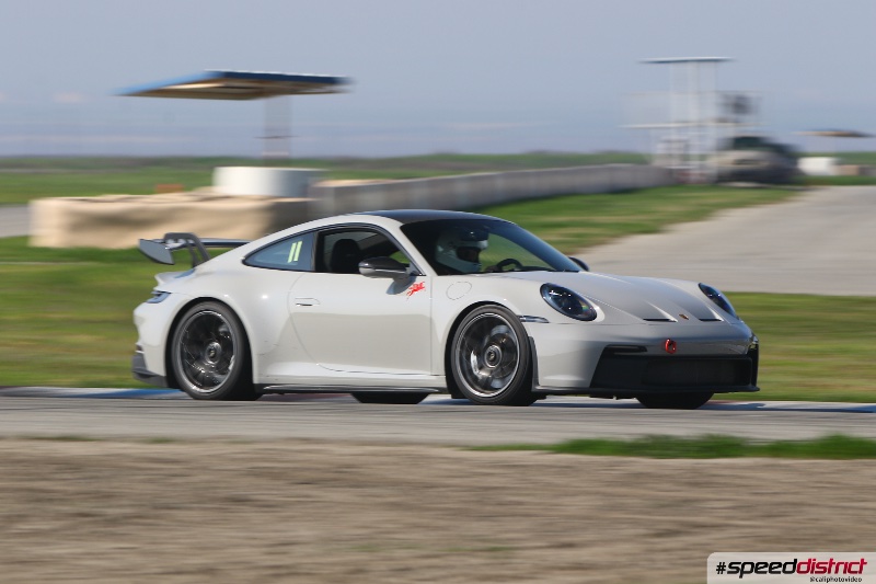 Porsche 911 GT3 RS white