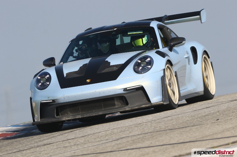 Porsche 911 GT3 RS white