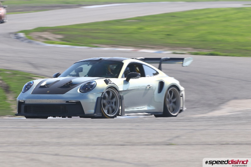 Porsche 911 GT3 RS white