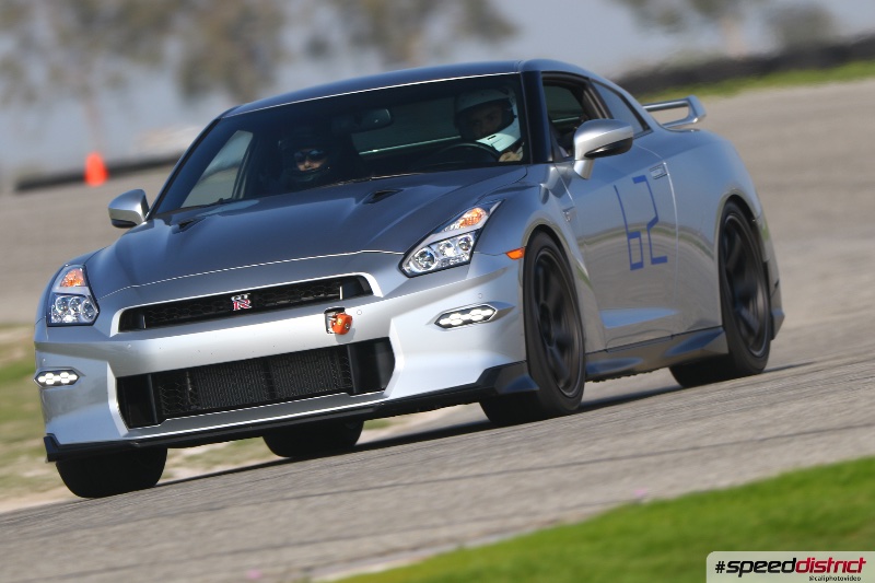 Nissan GT-R silver
