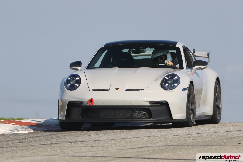 Porsche 911 GT3 RS white
