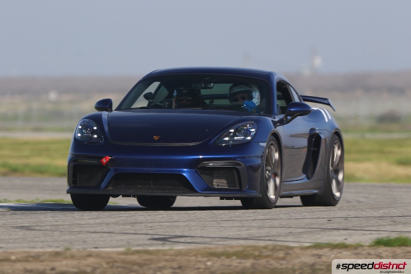 Porsche Cayman GT4