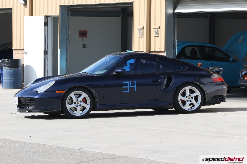 Porsche 911 dark blue