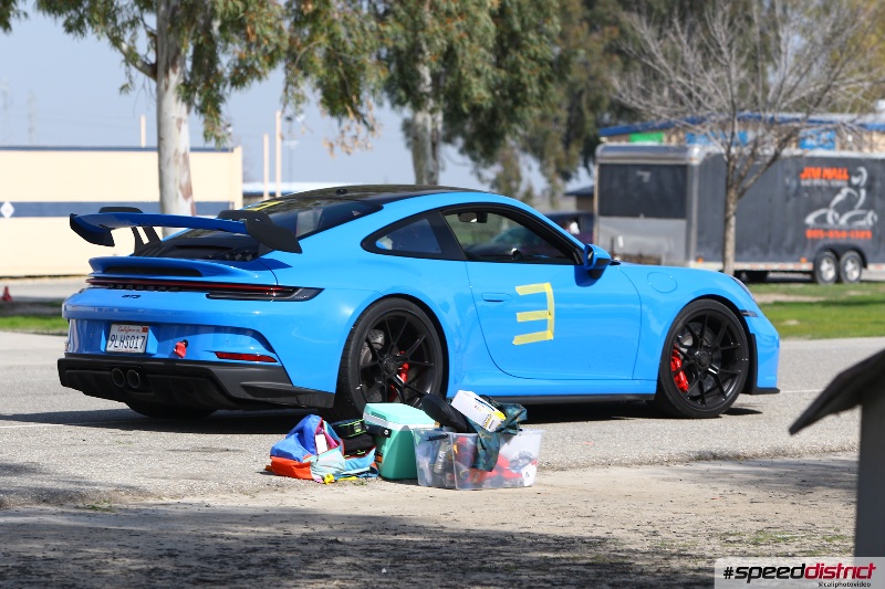 Porsche 911 Miami Blue
