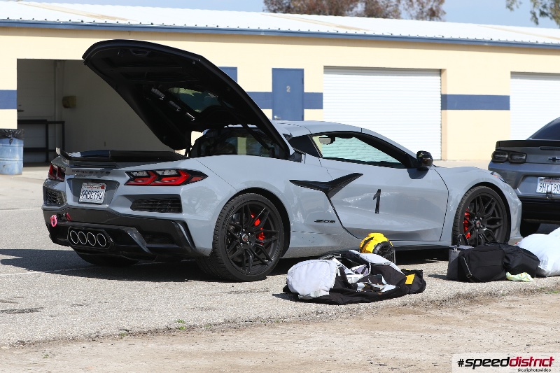 Chevrolet Corvette white