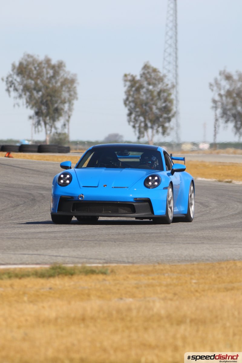 Porsche 911 GT3 RS blue