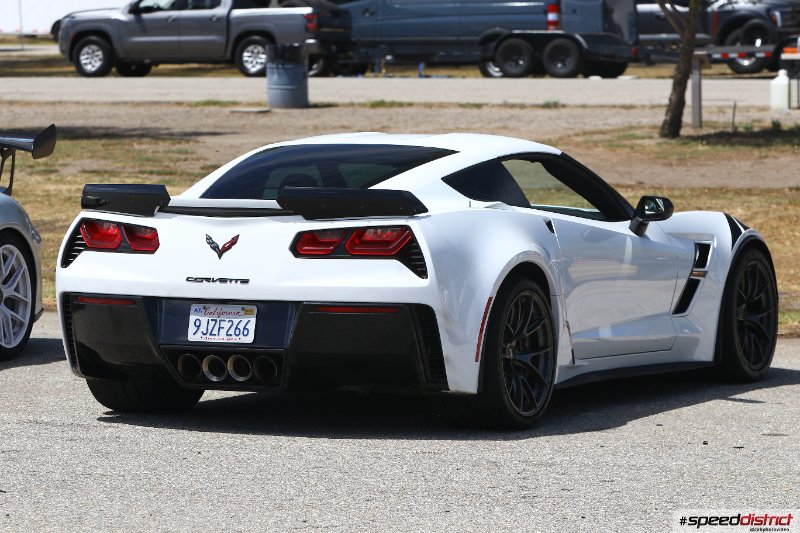 Chevrolet Corvette white