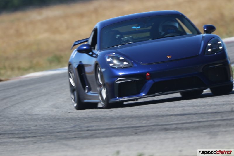 Porsche Cayman GT4
