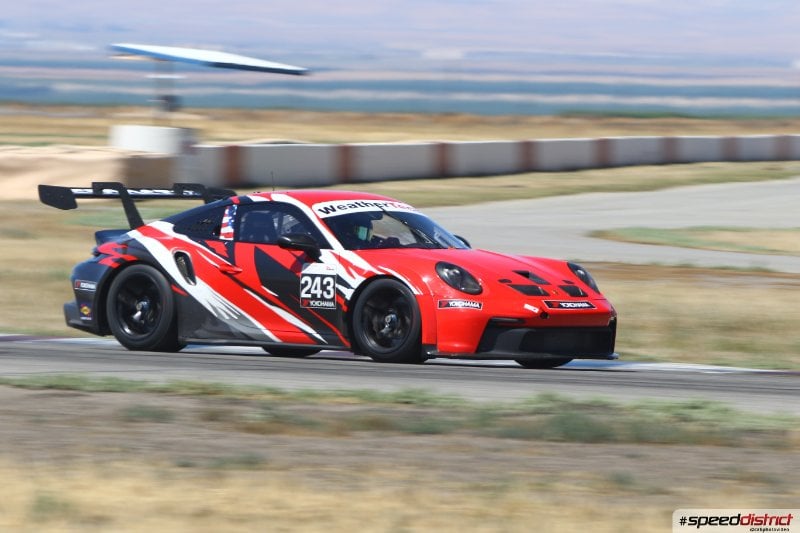 Porsche 911 GT3 Cup red