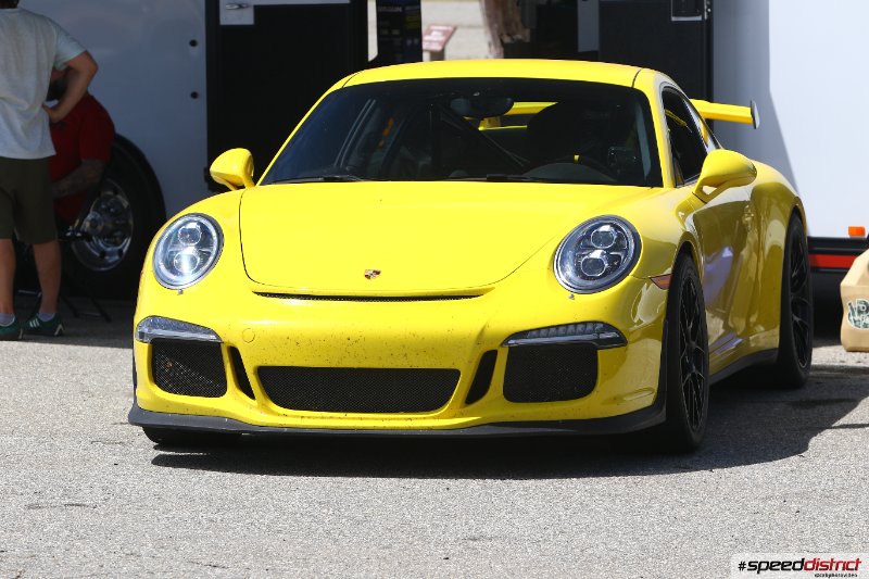 Porsche 911 yellow