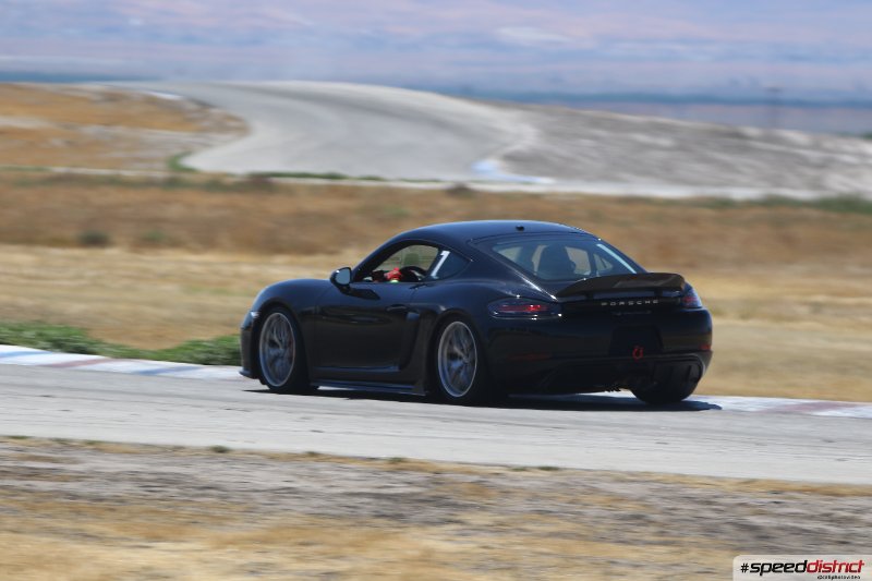 Porsche Cayman GT4