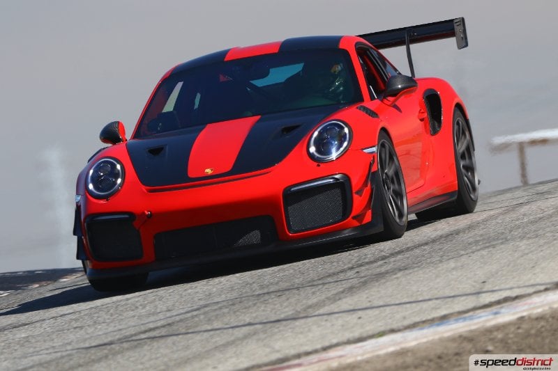 Porsche 911 GT3 RS red