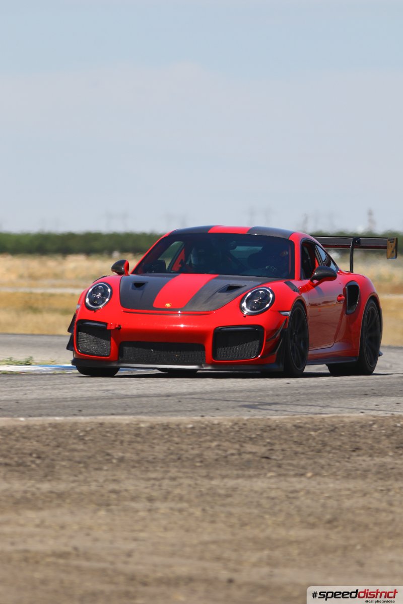 Porsche 911 GT2 RS