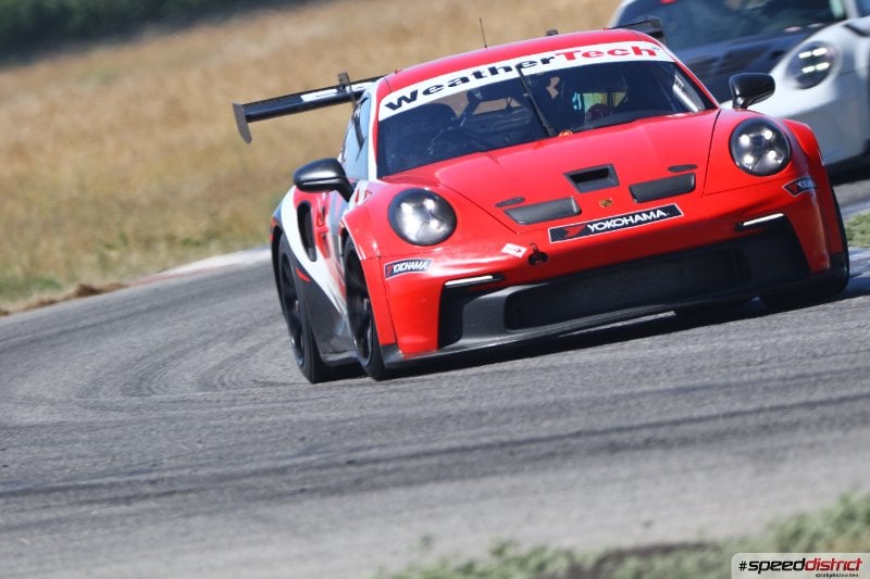 Porsche 911 GT3 Cup red