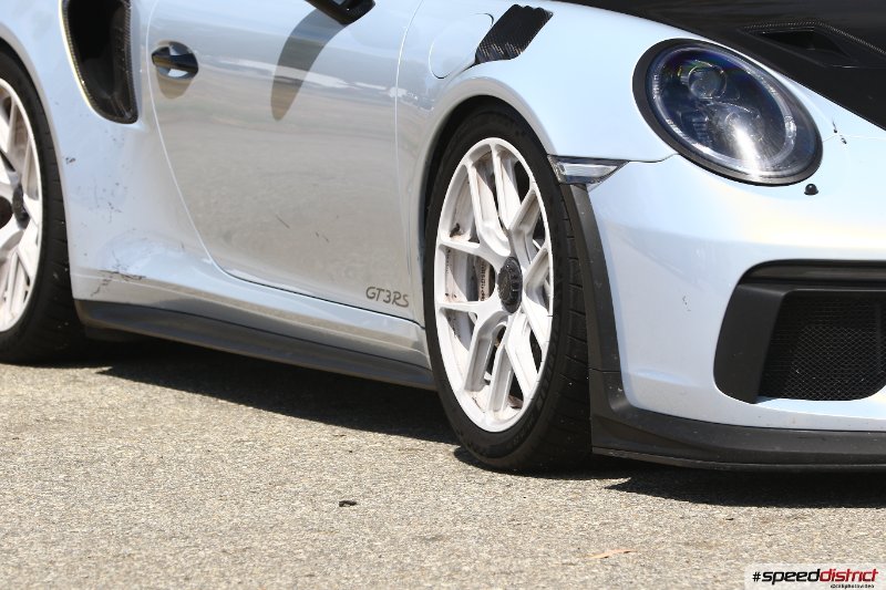 Porsche 911 white