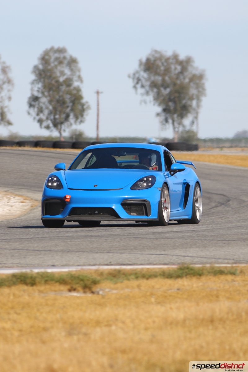 Porsche Cayman GT4