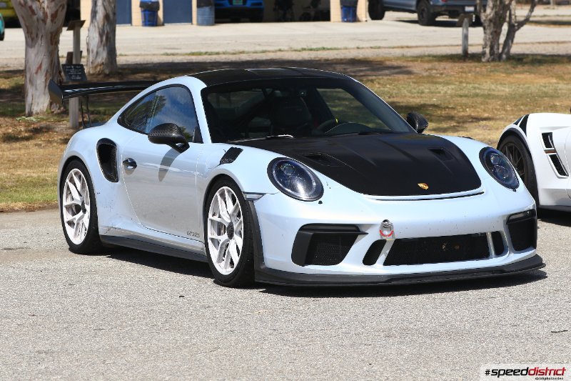 Porsche 911 white