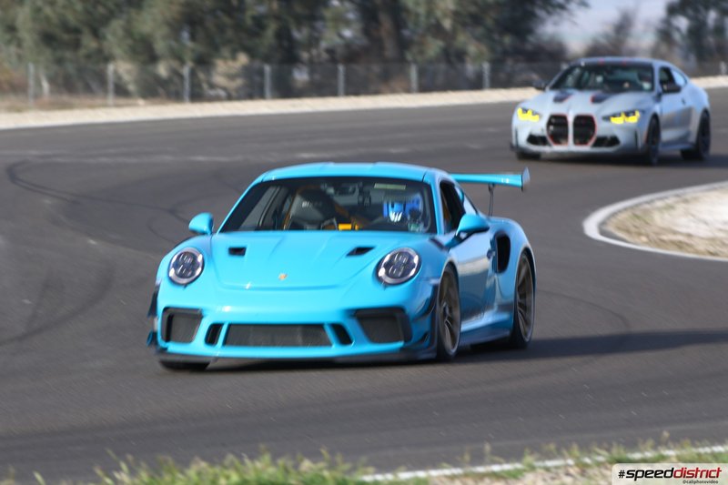 Porsche 911 GT3 RS blue