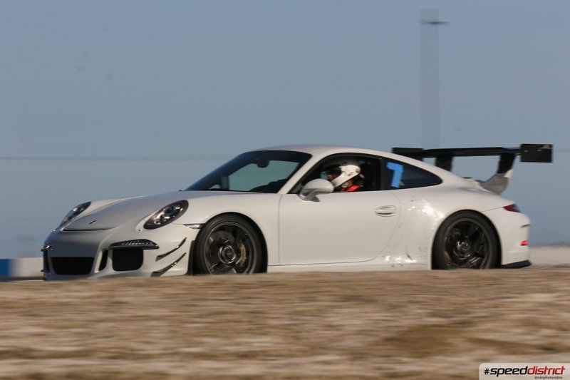 Porsche 911 GT3 Cup white