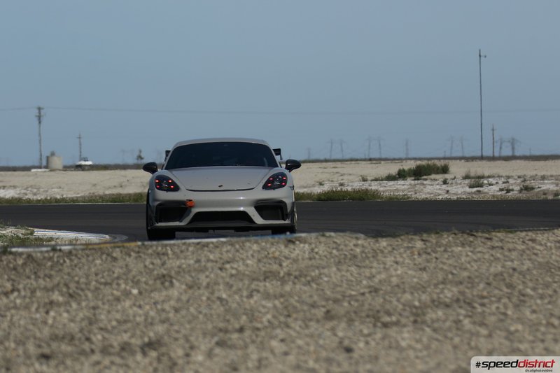 Porsche Cayman GT4